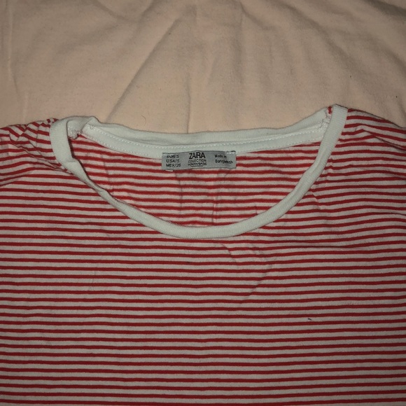 Zara striped t-shirt with a slight tale in back - Picture 2 of 5
